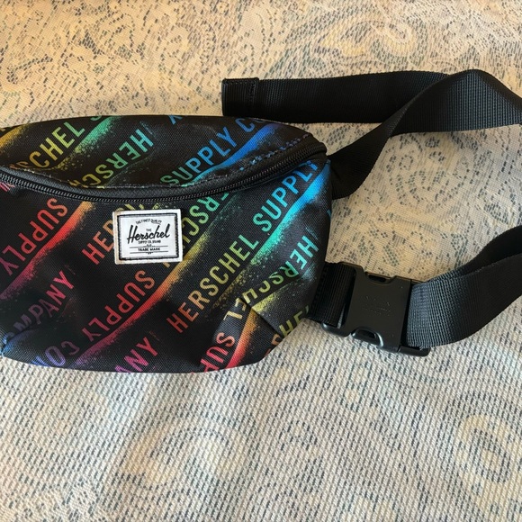 Herschel Supply Company rainbow hip pack/cross body bag. Preowned condition. - Picture 2 of 7